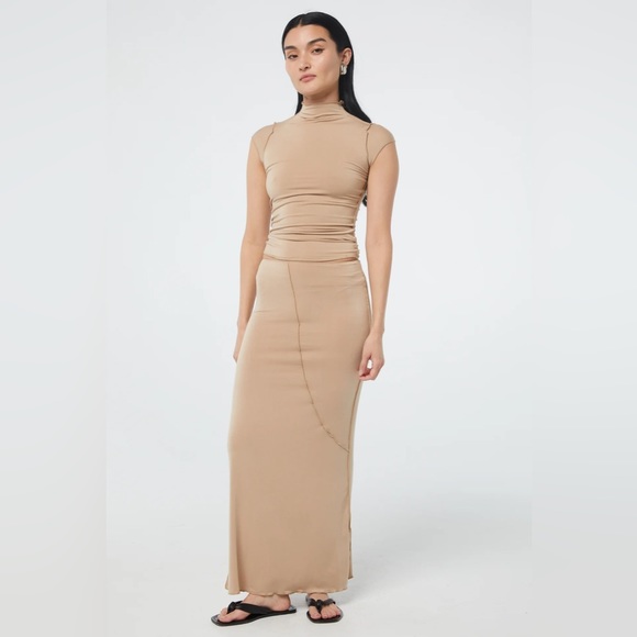 Preowned line by k vana skirt beige size small - Picture 3 of 6